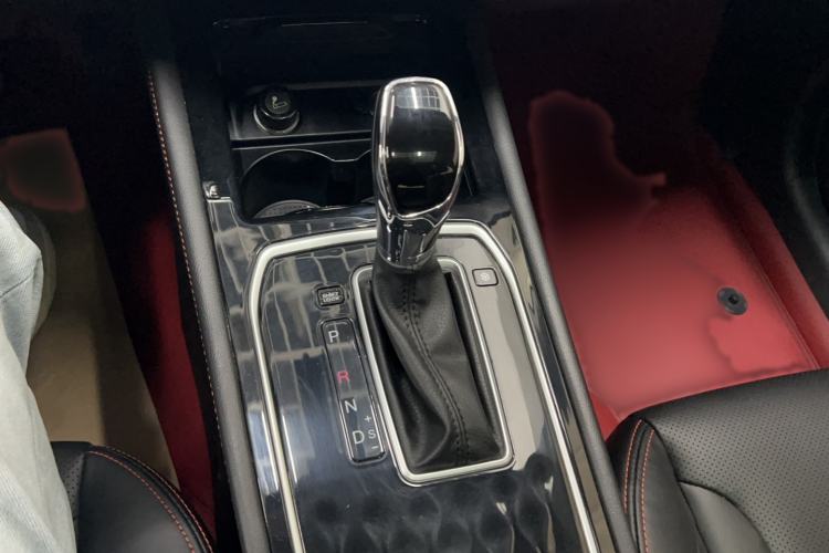 Used Dongfeng Fengon 580 2021 Revised ☆ Star Edition 1.5T Automatic Luxury Version Gear Lever