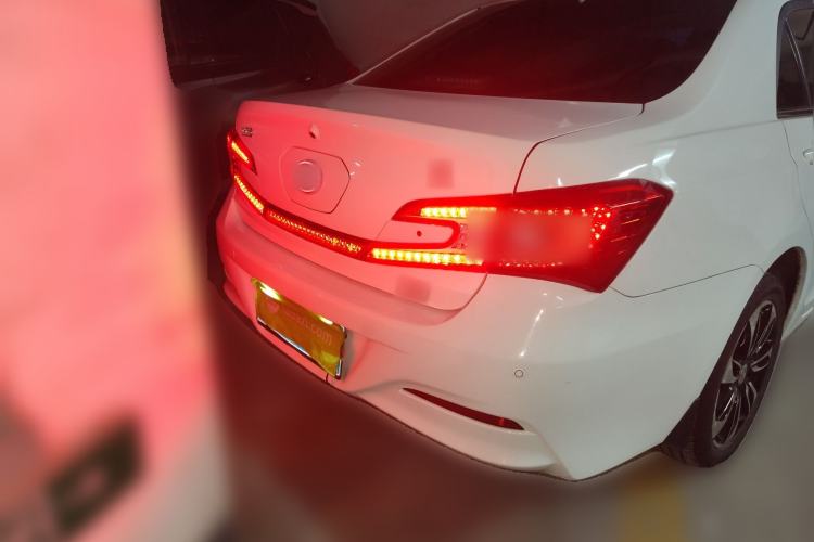 Used BYD Qin New Energy 2015 1.5T Dual-Crown Flagship Plus Edition
