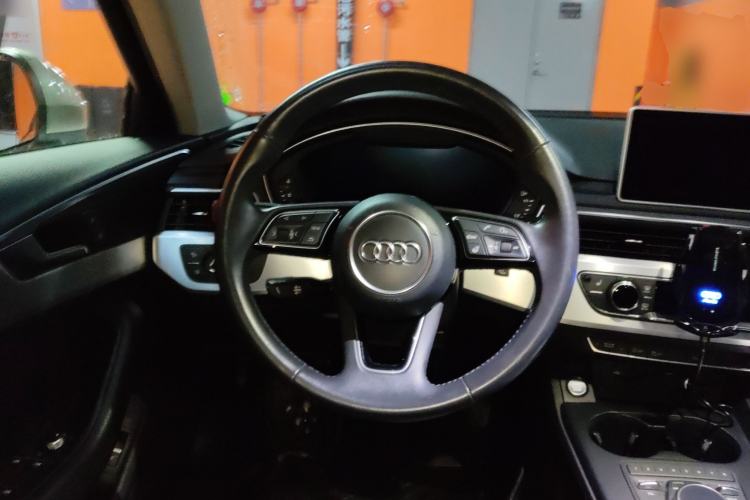 Used Audi A4L 2018 30th Anniversary Edition 40 TFSI Fashion Model