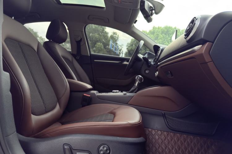 Used Audi A3 2014 Limousine 40 TFSI S line Comfort Model