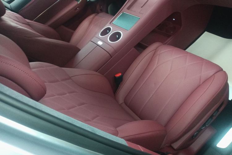 Used Hima AITO M8 2025 Extended-Range Max+ Version 53.4 kWh 5-Seater Edition Right Front Seat