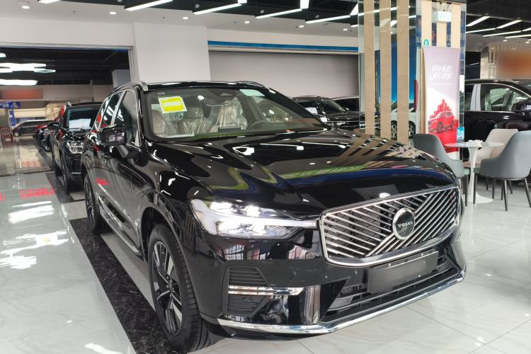 Used Volvo XC60 2026 B5 4x4 Smart Luxury Edition