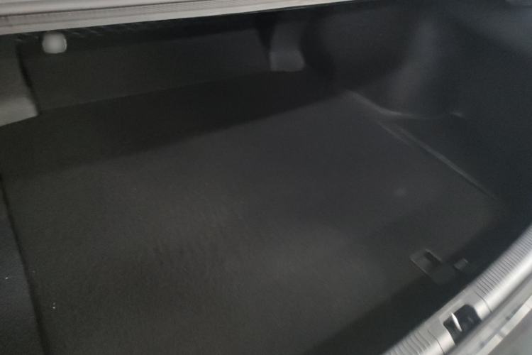 Used Toyota Camry 2024 Dual-Motor 2.0 HGVP Luxury Edition
