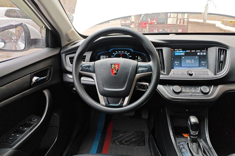 Used Roewe 360 2015 1.5L Automatic Luxury Edition
