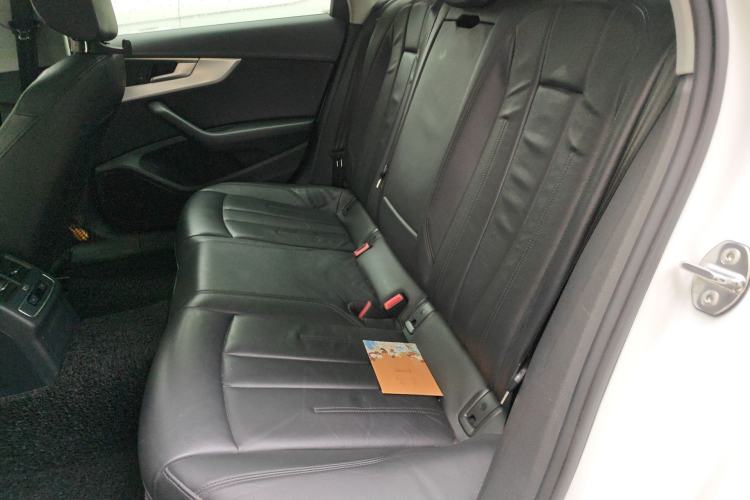 Used Audi A4L 2018 30th Anniversary Edition 40 TFSI Fashion Model Left Rear Seat