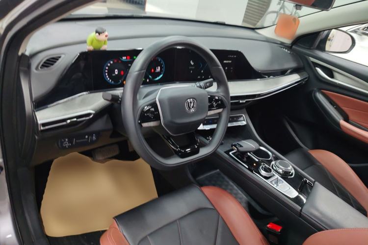 Used CHANGAN Eado 2023 Changan Edition PLUS Blue Whale NE 1.4T GDI DCT Prestige Version Center Console