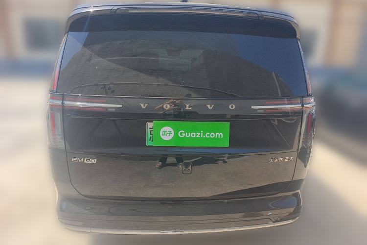 Used Volvo EM90 2025 Ultra Six-Seater