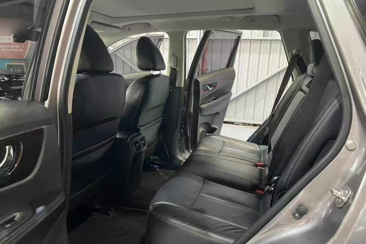 Used Nissan X-Trail 2014 2.5L CVT Ultimate Edition 4WD Interior 4