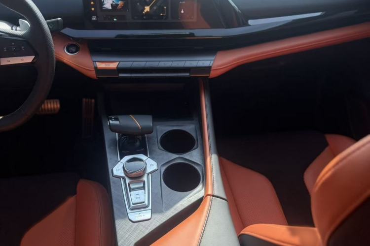 Used CHANGAN UNI-V 2023 1.5T Sport Edition
