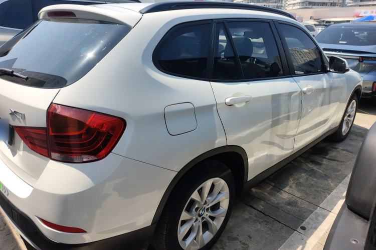 Used BMW X1 2014 sDrive18i Fashion Model Rear Right 45 Deg