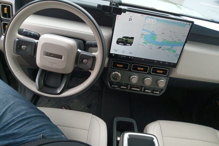 Used iCAR V23 2025 401 Two-Wheel Drive Advanced Edition Center Console