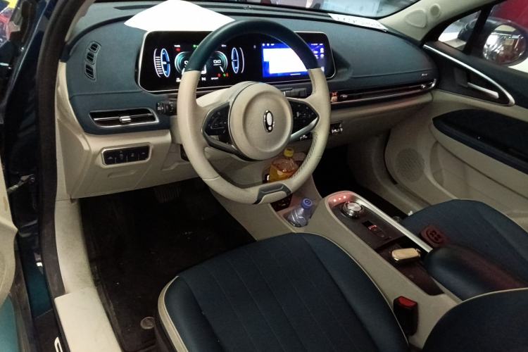 Used ORA Good Cat 2021 400km Standard Range Venus Edition Lithium Iron Phosphate Center Console