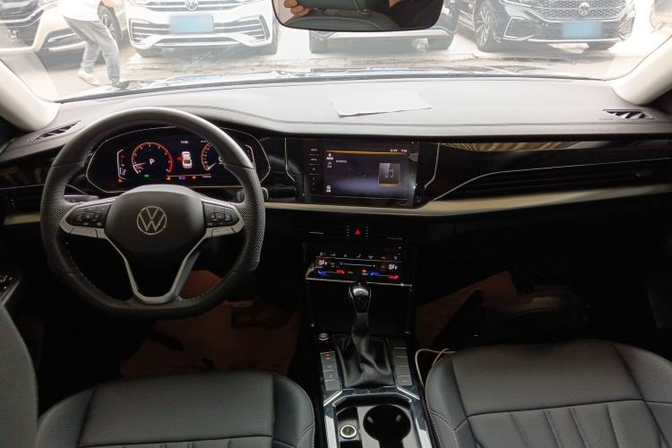 Used Volkswagen Passat 2025 Outstanding Model 330TSI Elite Edition