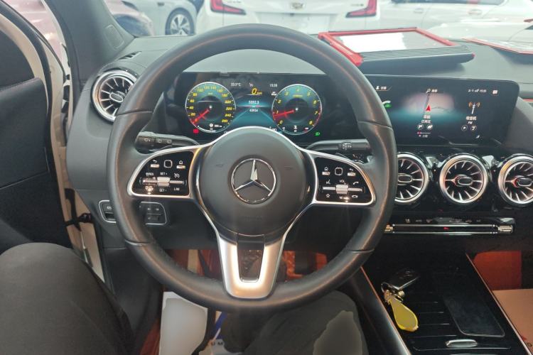 Used Mercedes-Benz GLA 2023 GLA 220
