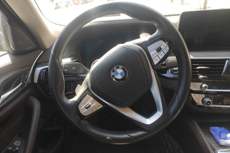 Used BMW 5 Series 2022 530Li Leading Luxury Package Steering Wheel