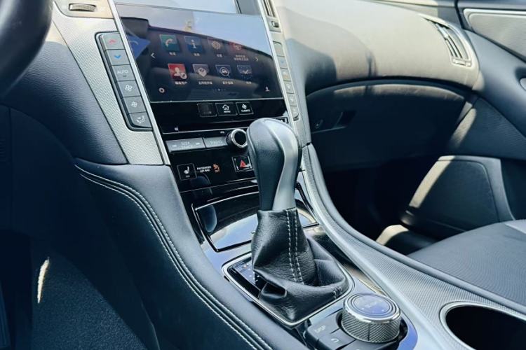 Used Infiniti Q50 2014 3.7L Comfort Edition Interior 5