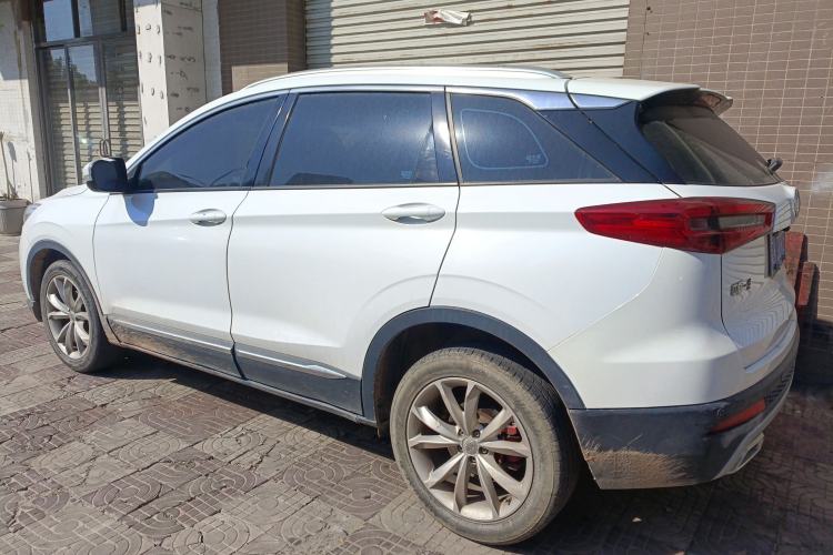 Used FAW Senya R9 2018 1.2T Automatic Comfortable Smart Edition
