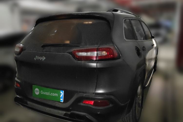 Used Jeep Cherokee 2016 2.4L Leading Smart Version
