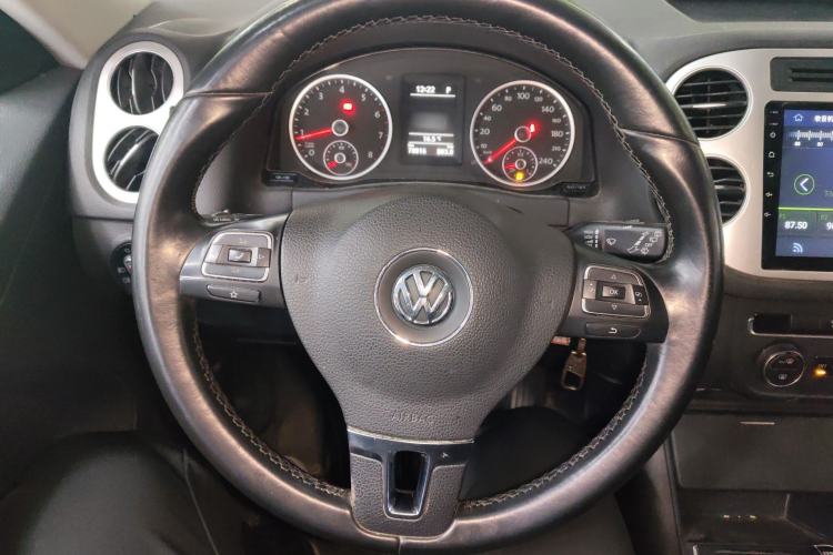 Used Volkswagen Tiguan 2016 280TSI Automatic Two-Wheel Drive Silk Road Comfort Edition Steering Wheel