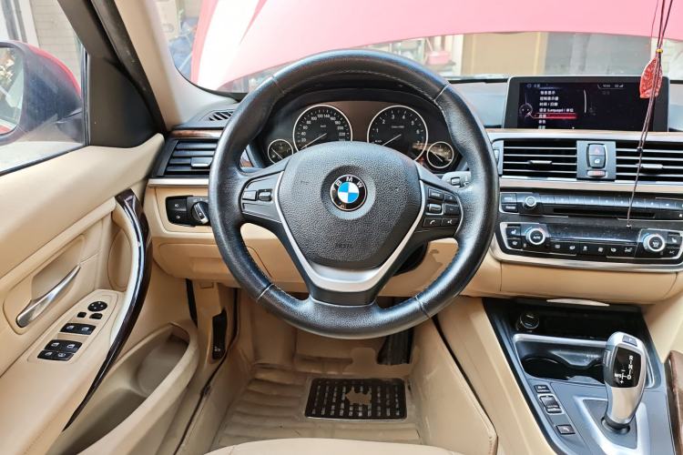 Used BMW 3 Series 2013 Facelifted 320Li Luxury Design Package