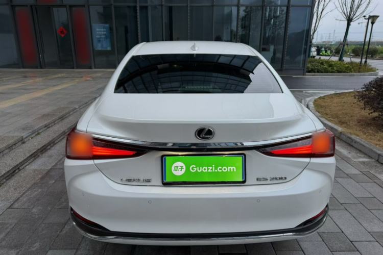 Used Lexus ES 2023 200 Luxury Edition