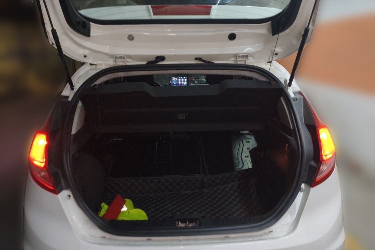 Used Ford Fiesta 2013 Hatchback 1.5L Manual Fashion Edition
