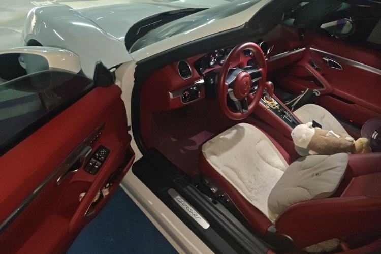 Used Porsche 718 2022 Boxster 2.0T Driver Seat