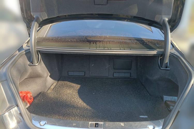 Used Audi A8 2013 A8L 45 TFSI quattro Comfort model
