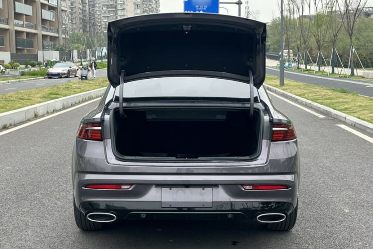 Used Geely Auto Preface 2023 1.5TD Fuyao Version Trunk