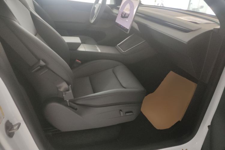 Used Tesla Model Y 2026 Rear-Drive Model Right Front Seat