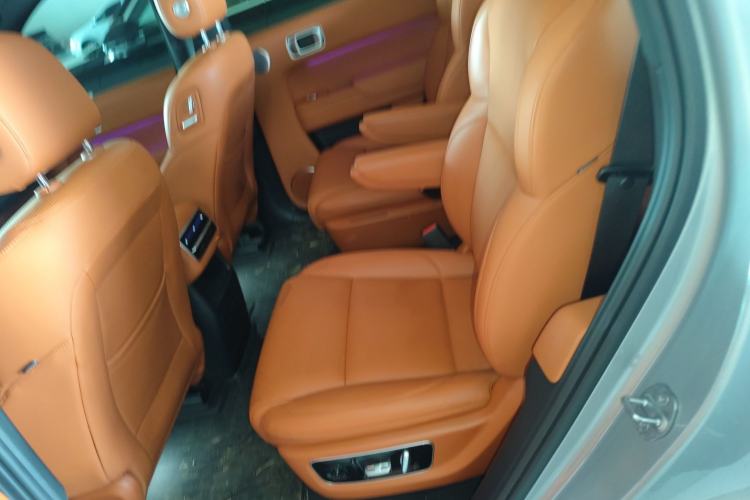 Used Li Auto L8 2023 Pro Model
