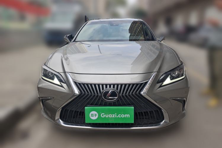 Used Lexus ES 2018 200 Excellence Edition China V Standard
