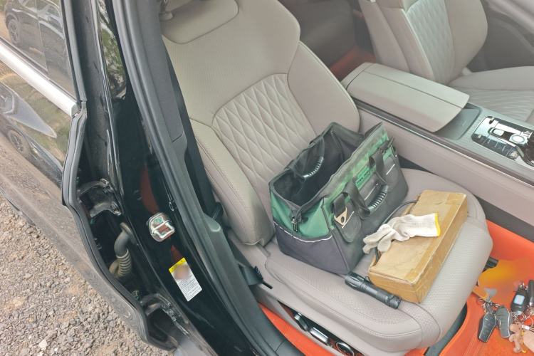 Used BYD Han 2024 EV Glory Edition 715KM Front-Wheel-Drive Flagship Model Right Front Seat