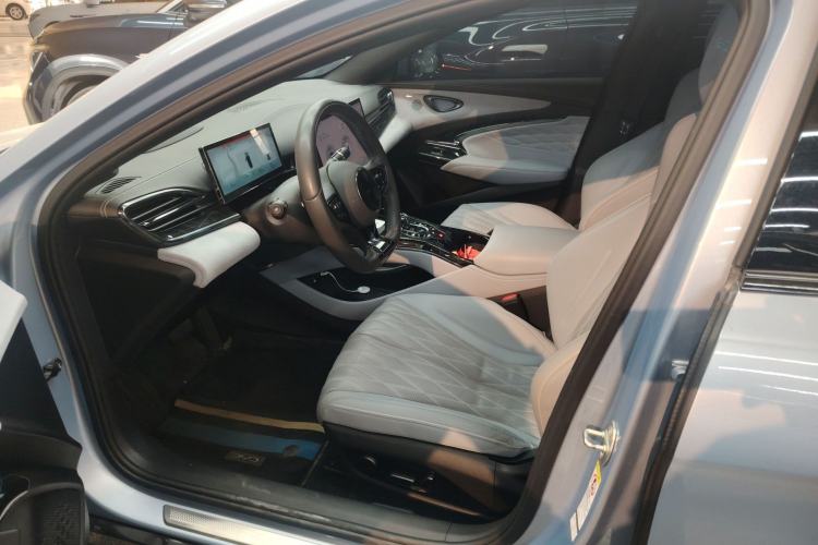 Used BYD Seal 2022 650 km All-Wheel-Drive Performance Version
