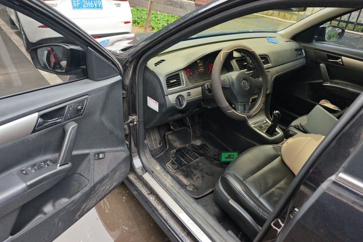 Used Volkswagen Lavida 2013 Restyled Classic 1.6L Manual Comfort Edition Driver Seat