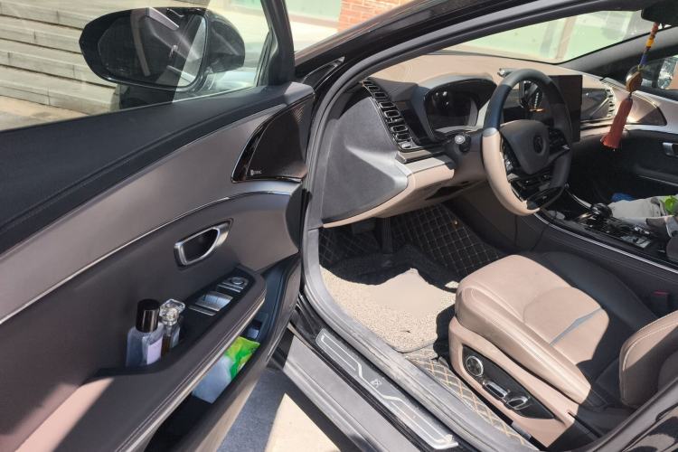 Used BYD Han 2020 EV Long-Range Luxury Model
