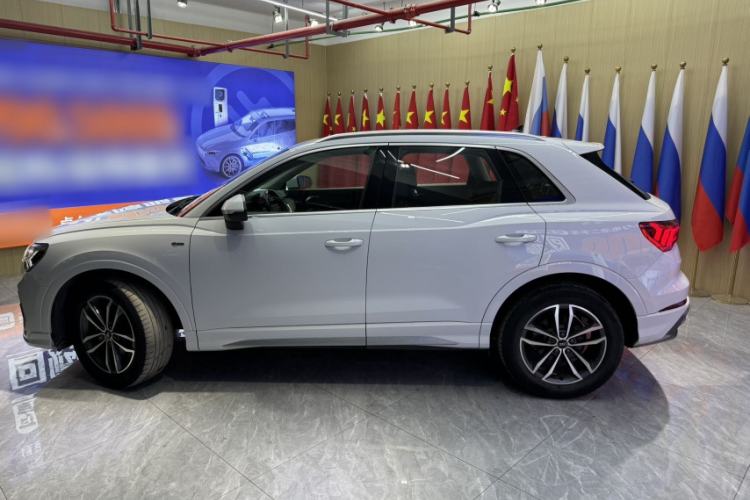 Used Audi Q3 2022 35 TFSI Progressive Dynamic Edition Exterior 3