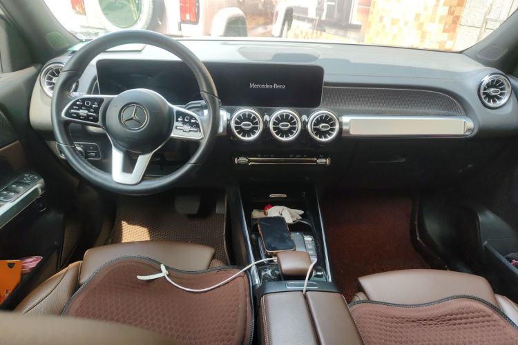Used Mercedes-Benz GLB 2020 GLB 200 Dynamic Edition Center Console