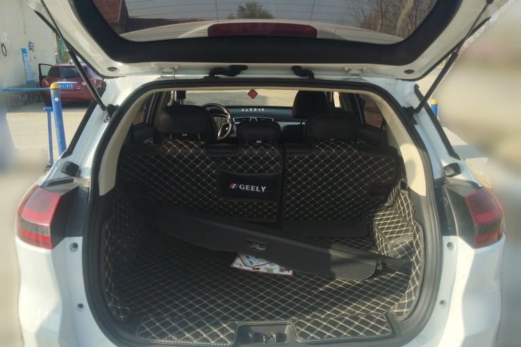 Used Geely Auto Emgrand X7 Sport 2018 1.8TD Automatic Two-Wheel Drive Smart Connect 4G Internet Edition