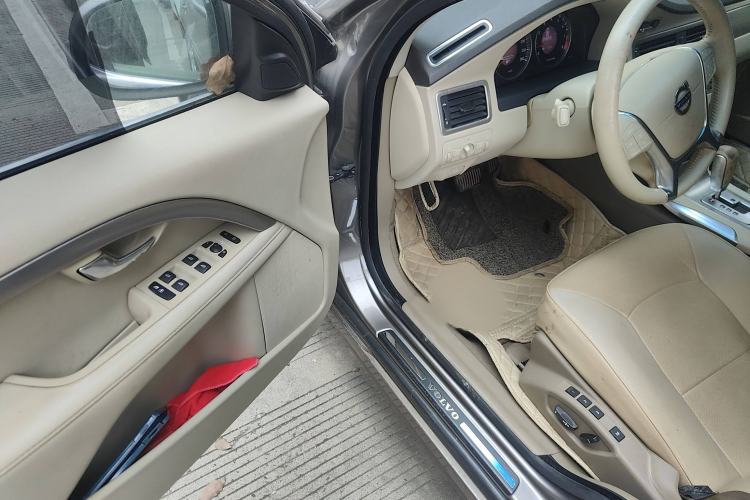 Used Volvo S80L 2011 2.0T Zhiya Edition
