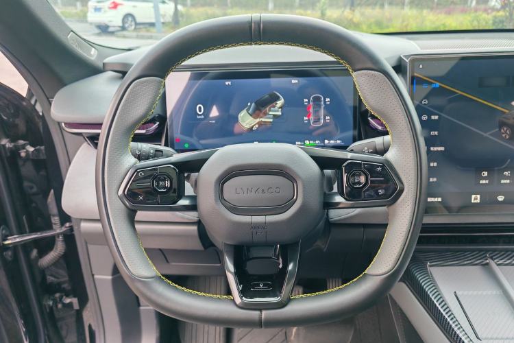 Used Lynk & Co 08 EM-P 2024 120km Long-Range Plus
