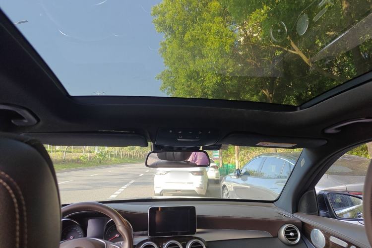 Used Mercedes-Benz GLC 2018 GLC 260 4MATIC Luxury Model
