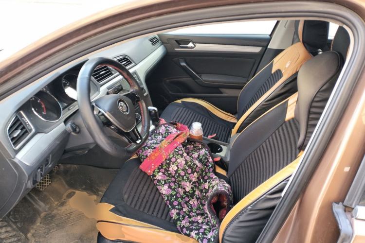 Used Volkswagen Lamando 2015 230TSI DSG Fashion Edition
