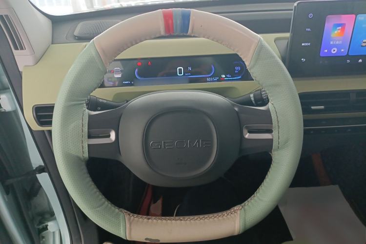Used Geely Galaxy Panda 2023 Panda Mini 200km Endurance Bear Steering Wheel