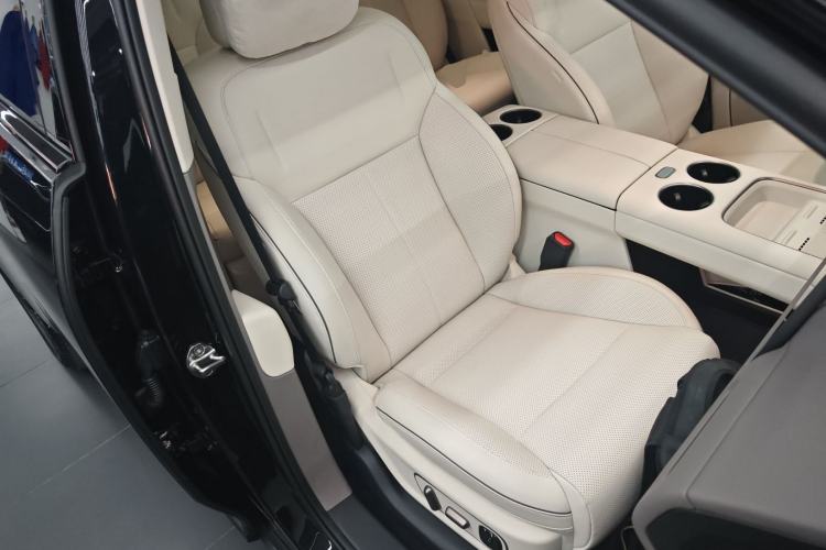 Used Li Auto Li Auto i8 2025 Model Standard Version
