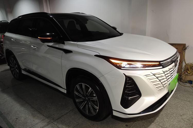 Used CHANGAN CS75 PLUS 2024 3rd Generation Champion Edition 1.5T Intelligent Drive Dynamic Model