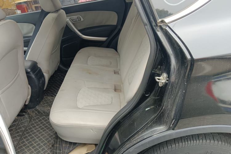 Used Bestune X80 2013 2.0L automatic comfort version