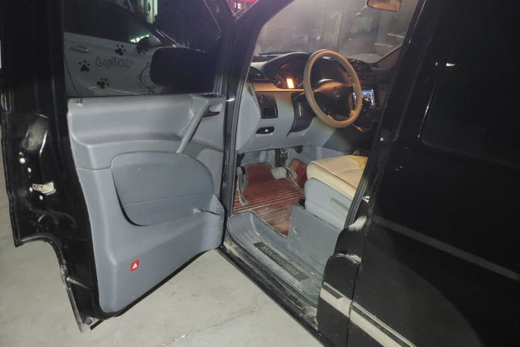 Used Mercedes-Benz Vito 2011 2.5L Elite Edition