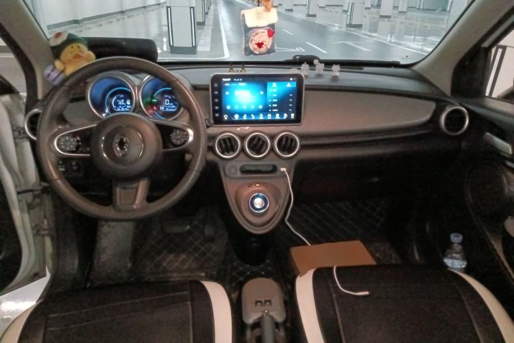 Used ORA Black Cat 2021 301 km Basic Version Center Console