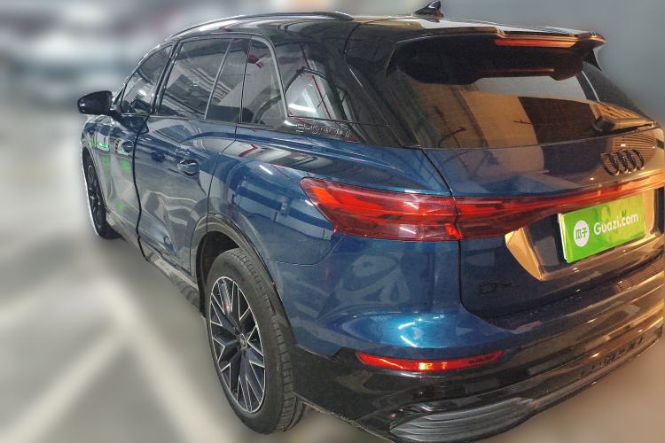 Used Audi Q5 e-tron 2023 40 e-tron Starry Edition Mecha Kit